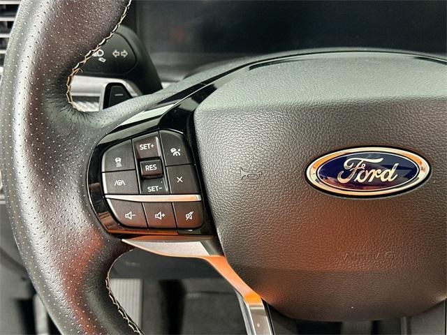 Photo of 2022 Agate Black Metallic Ford Explorer