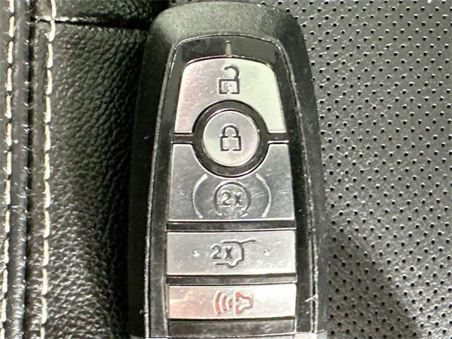 Photo of 2022 Agate Black Metallic Ford Explorer