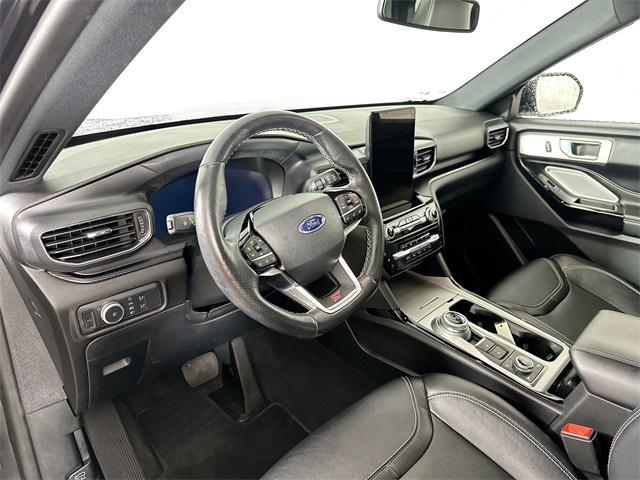 Photo of 2022 Agate Black Metallic Ford Explorer