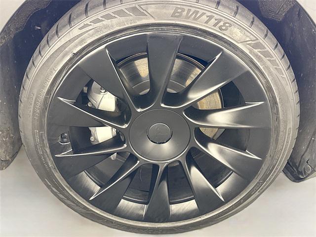 Photo of 2022 Pearl White Multi-Coat Tesla Model Y