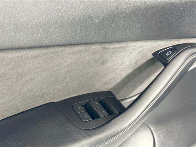 Photo of 2022 Pearl White Multi-Coat Tesla Model Y