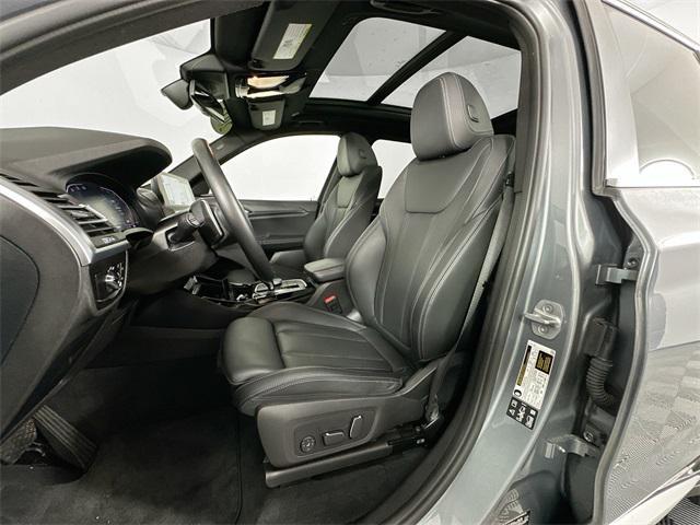 Photo of 2024 Gray BMW X3