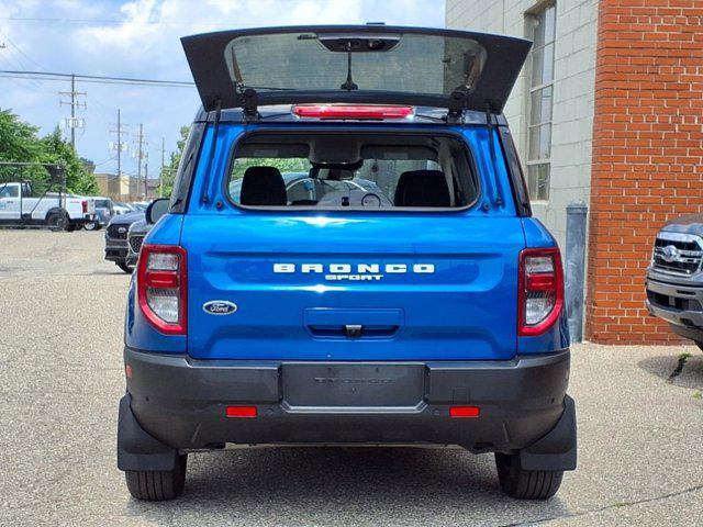 Photo of 2022 Velocity Blue Metallic Ford Bronco Sport