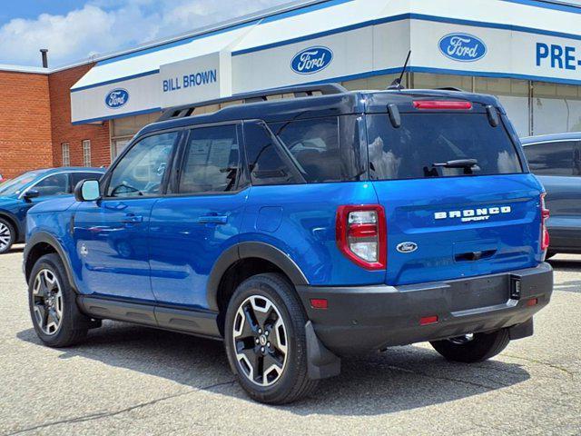 Photo of 2022 Velocity Blue Metallic Ford Bronco Sport