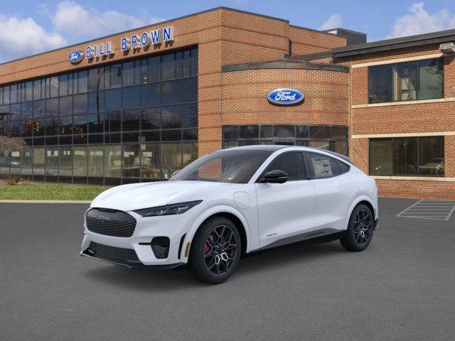 Photo of 2025 Star White Metallic Tri-Coat Ford Mustang Mach-E