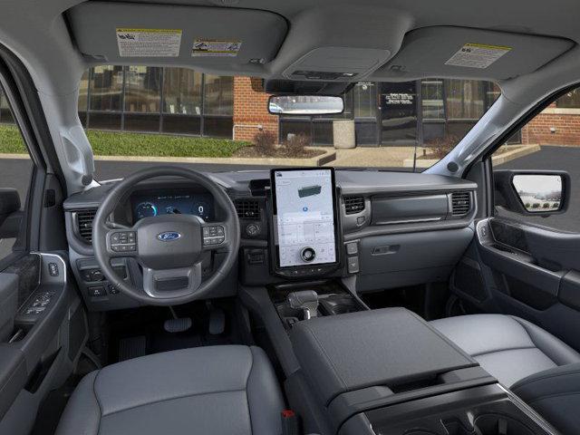 Photo of 2025 Oxford White Ford F-150 Lightning