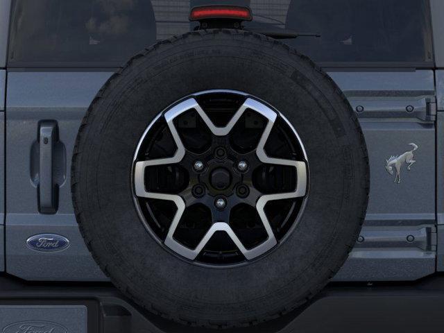 Photo of 2025 Azure Gray Metallic Tri-Coat Ford Bronco