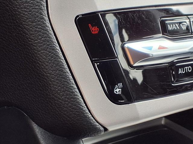 Photo of 2023 Red Ford Explorer