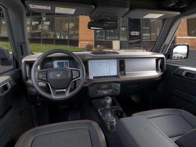 Photo of 2025 Oxford White Ford Bronco