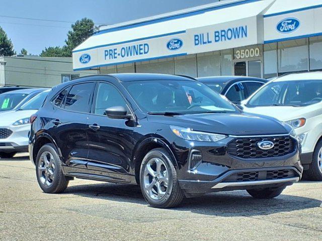 Photo of 2023 Agate Black Metallic Ford Escape