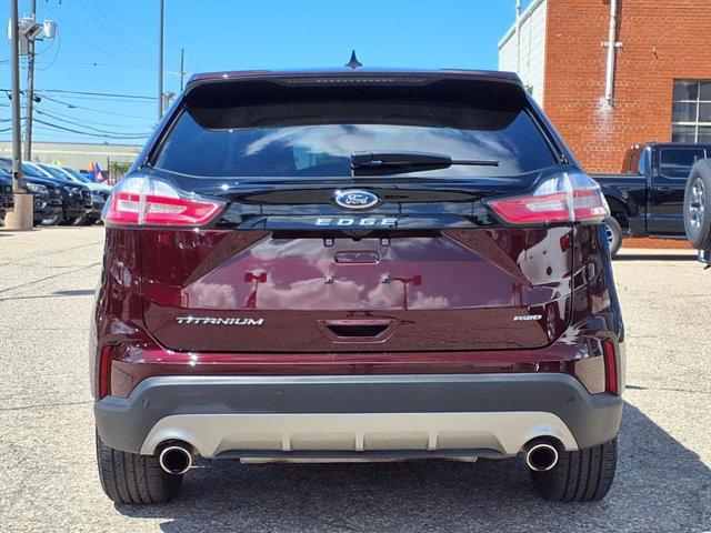 Photo of 2023 Burgundy Velvet Metallic Tinted Clearcoat Ford Edge