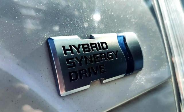 Photo of 2013 White Toyota Prius