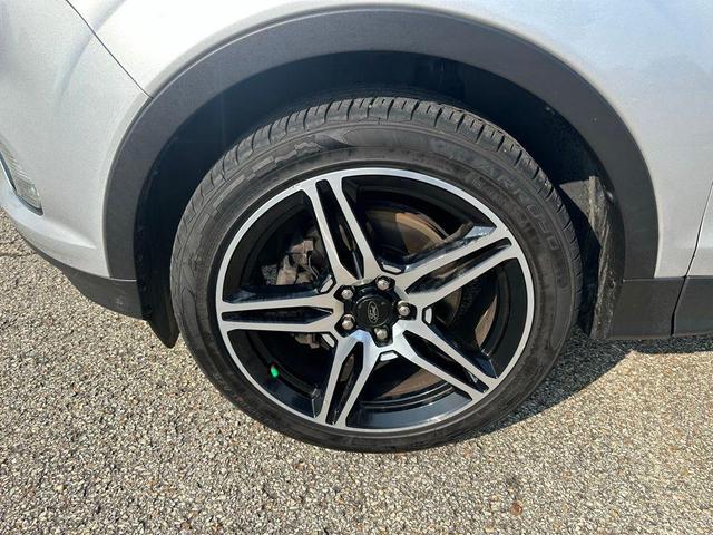 Photo of 2019 Ingot Silver Ford Escape