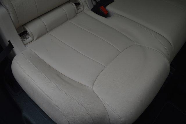 Photo of 2022 Polar White Mercedes-Benz GLB 250