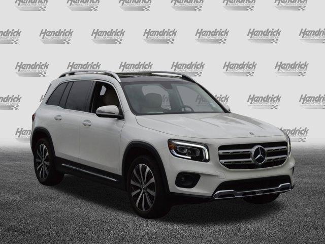 Photo of 2022 Polar White Mercedes-Benz GLB 250