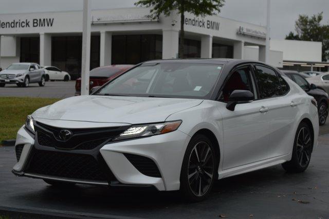 Photo of 2019 Wind Chill Pearl / Midnight Black Metallic Toyota Camry