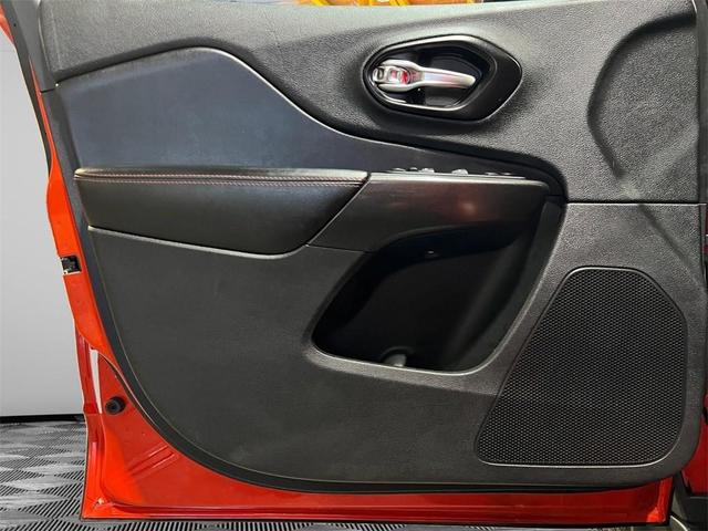 Photo of 2021 Spitfire Orange Clearcoat Jeep Cherokee