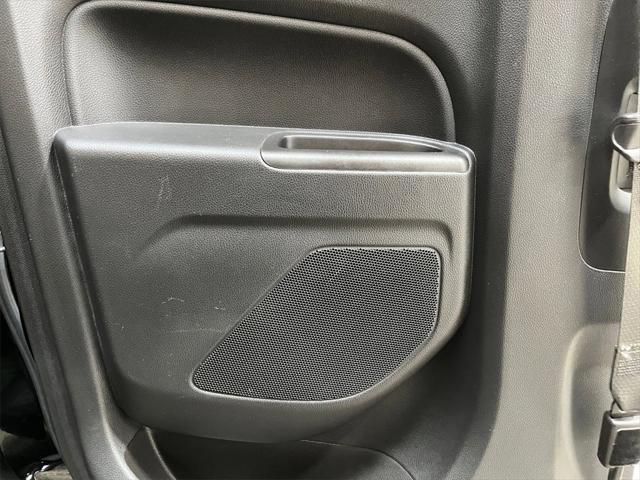 Photo of 2021 Onyx Black GMC Canyon