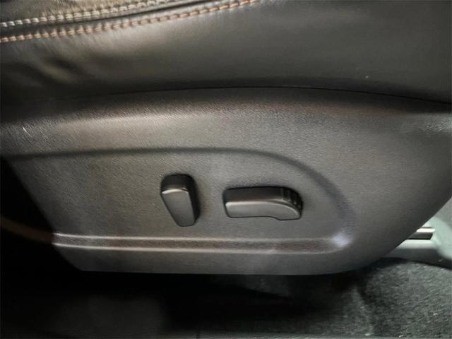 Photo of 2021 Pearl White Tricoat Nissan Murano