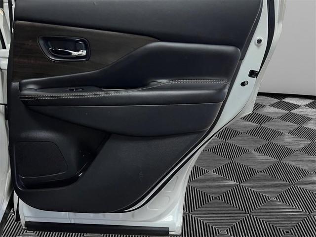 Photo of 2021 Pearl White Tricoat Nissan Murano