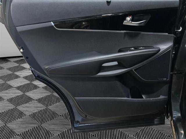 Photo of 2020 Gravity Grey Kia Sorento