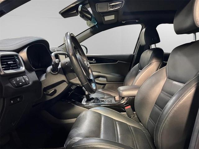 Photo of 2020 Gravity Grey Kia Sorento