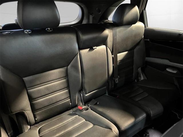 Photo of 2020 Gravity Grey Kia Sorento