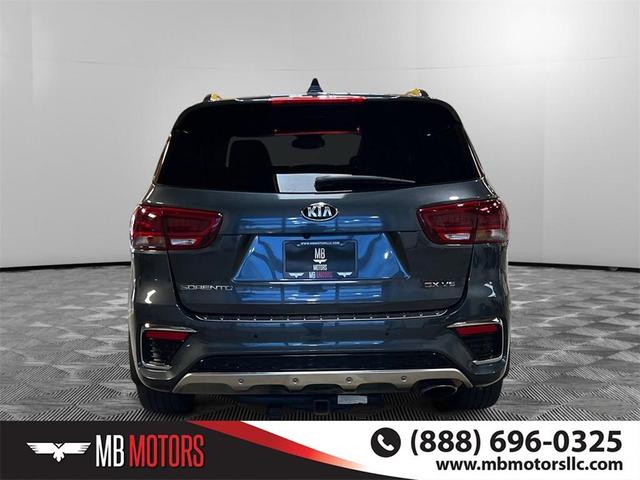 Photo of 2020 Gravity Grey Kia Sorento