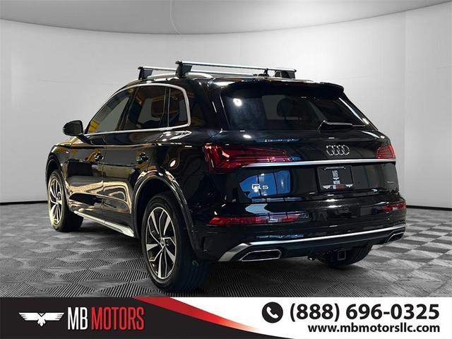 Photo of 2022 Mythos Black Metallic Audi Q5