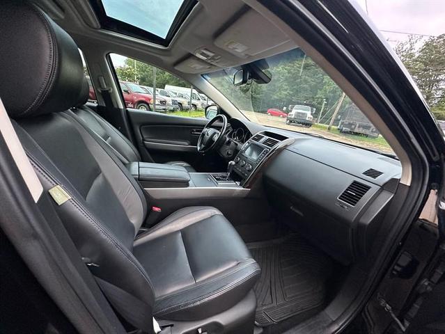 Photo of 2010 Brilliant Black Clearcoat Mazda CX-9