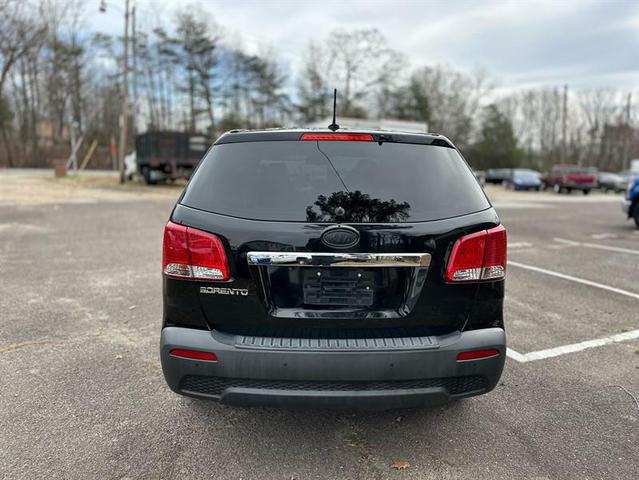 Photo of 2013 Ebony Black Kia Sorento