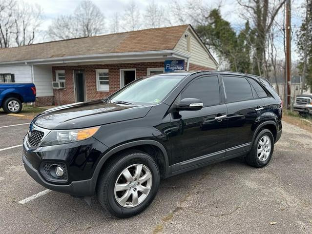 Photo of 2013 Ebony Black Kia Sorento