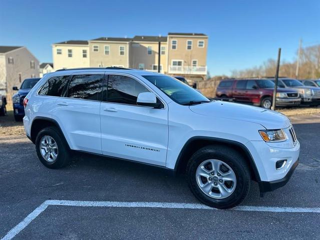 Photo of 2014 Bright White Clearcoat Jeep Grand Cherokee