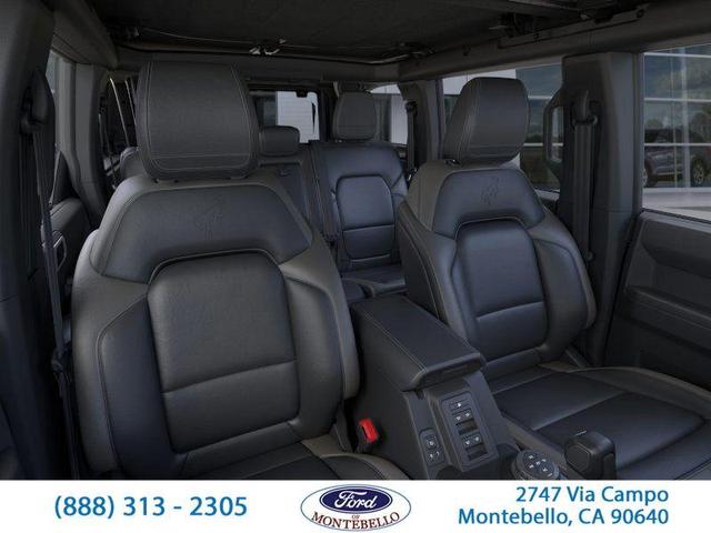 Photo of 2025 Shadow Black Ford Bronco