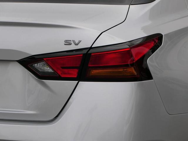Photo of 2024 Brilliant Silver Metallic Nissan Altima