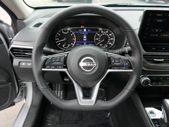 Photo of 2024 Brilliant Silver Metallic Nissan Altima