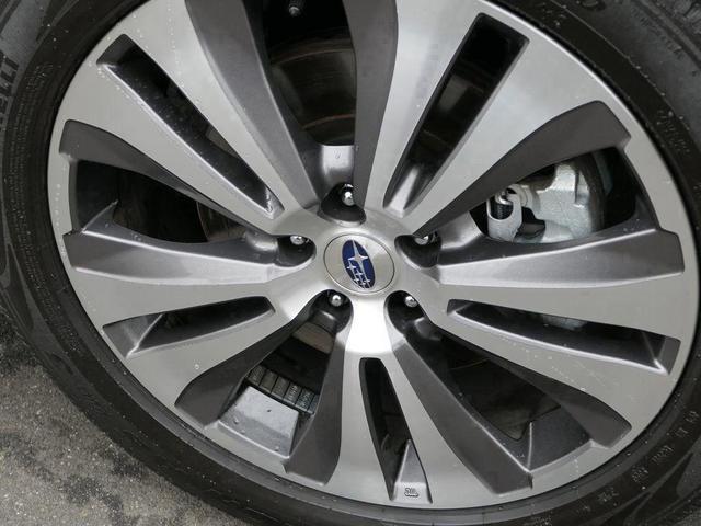 Photo of 2022 Ice Silver Metallic Subaru Ascent