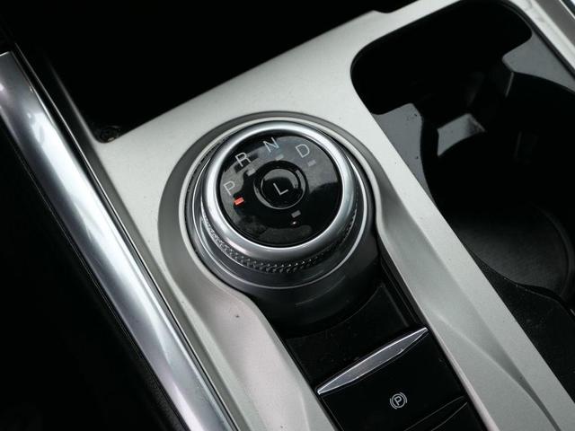 Photo of 2022 Iconic Silver Metallic Ford Explorer
