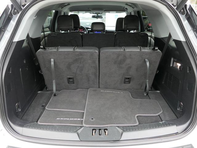 Photo of 2022 Iconic Silver Metallic Ford Explorer