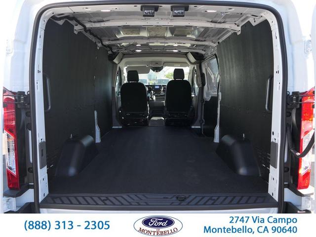 Photo of 2025 Oxford White Ford Transit-250