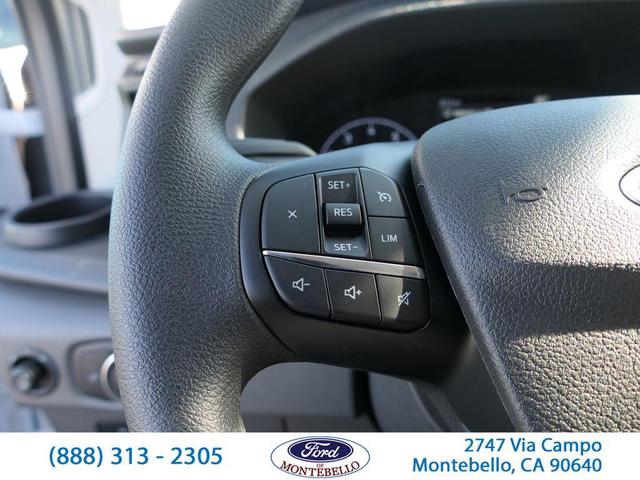 Photo of 2025 Oxford White Ford Transit-250