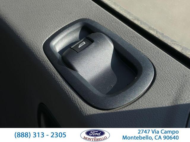 Photo of 2025 Oxford White Ford Transit-250