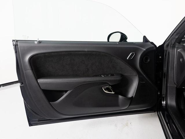 Photo of 2023 Pitch Black Clearcoat Dodge Challenger