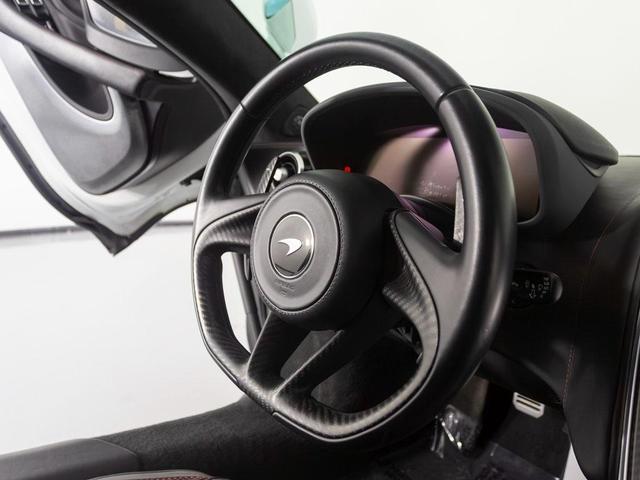 Photo of 2022 Silica White McLaren GT