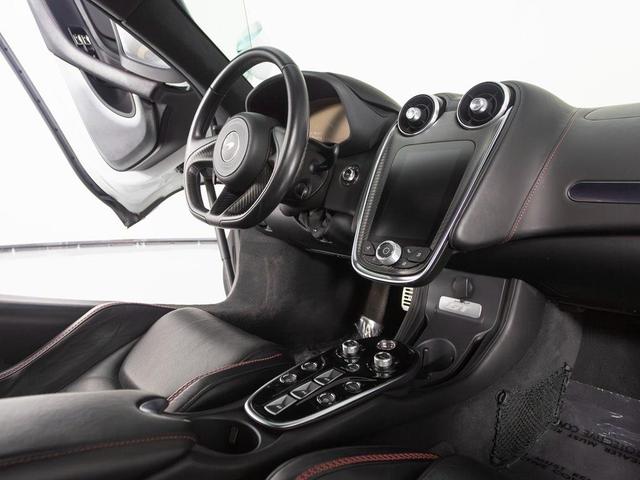 Photo of 2022 Silica White McLaren GT