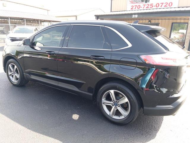 Photo of 2020 BLACK Ford Edge