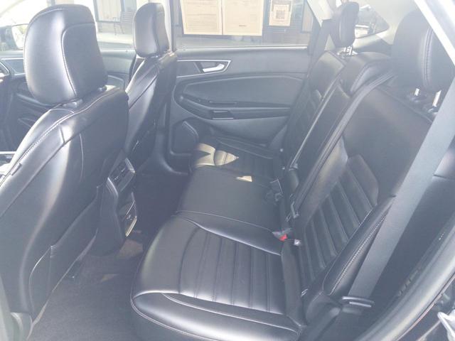 Photo of 2020 BLACK Ford Edge