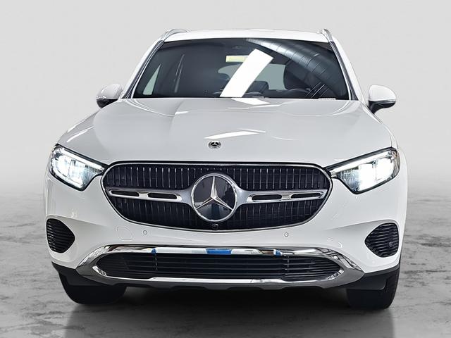 Photo of 2025 Polar White Mercedes-Benz GLC 300