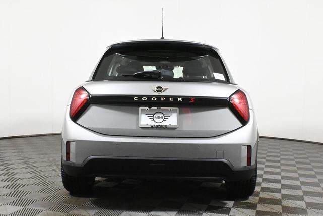 Photo of 2025 Gray MINI Hardtop