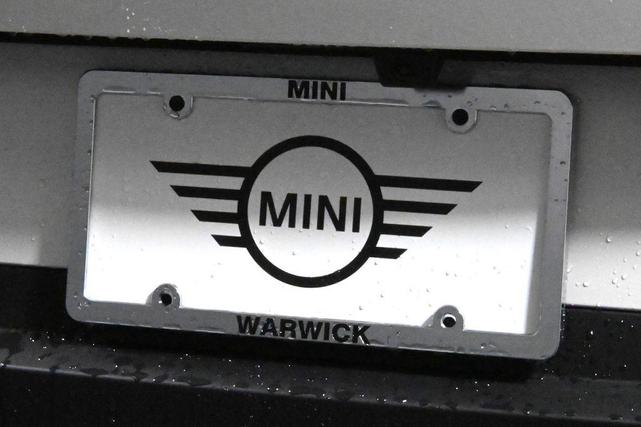 Photo of 2025 White Metallic MINI Countryman